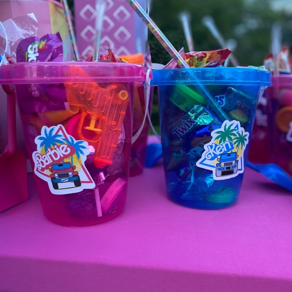 Barbie & Ken Party Favor Buckets (8) - Picture 3 of 12